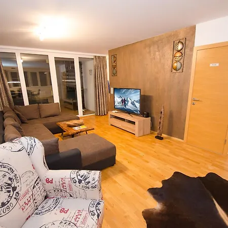 Penthouse Seven By In One