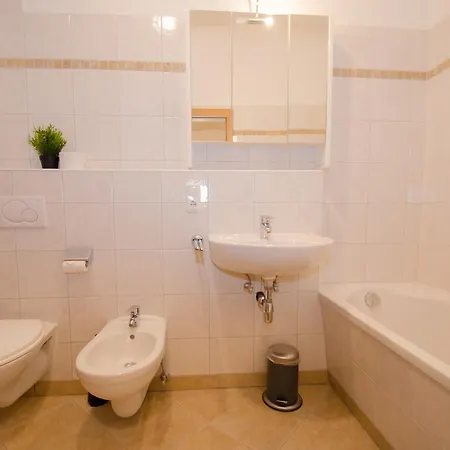 Penthouse Seven By In One